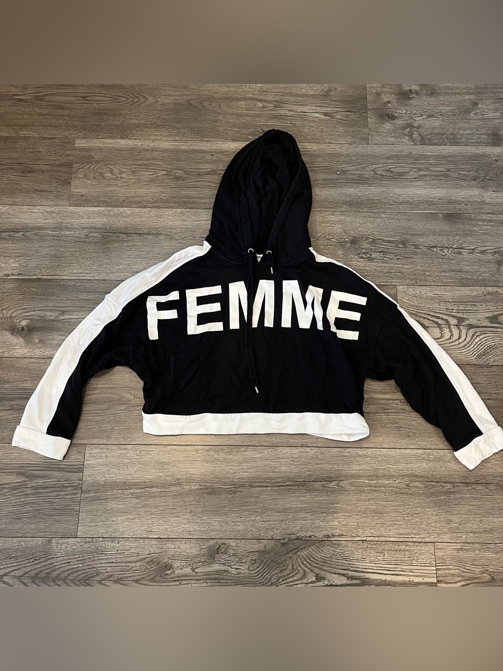 Bar III "FEMME" Women’s Graphic-Print Cropped Hoodie Black White Large Big Print